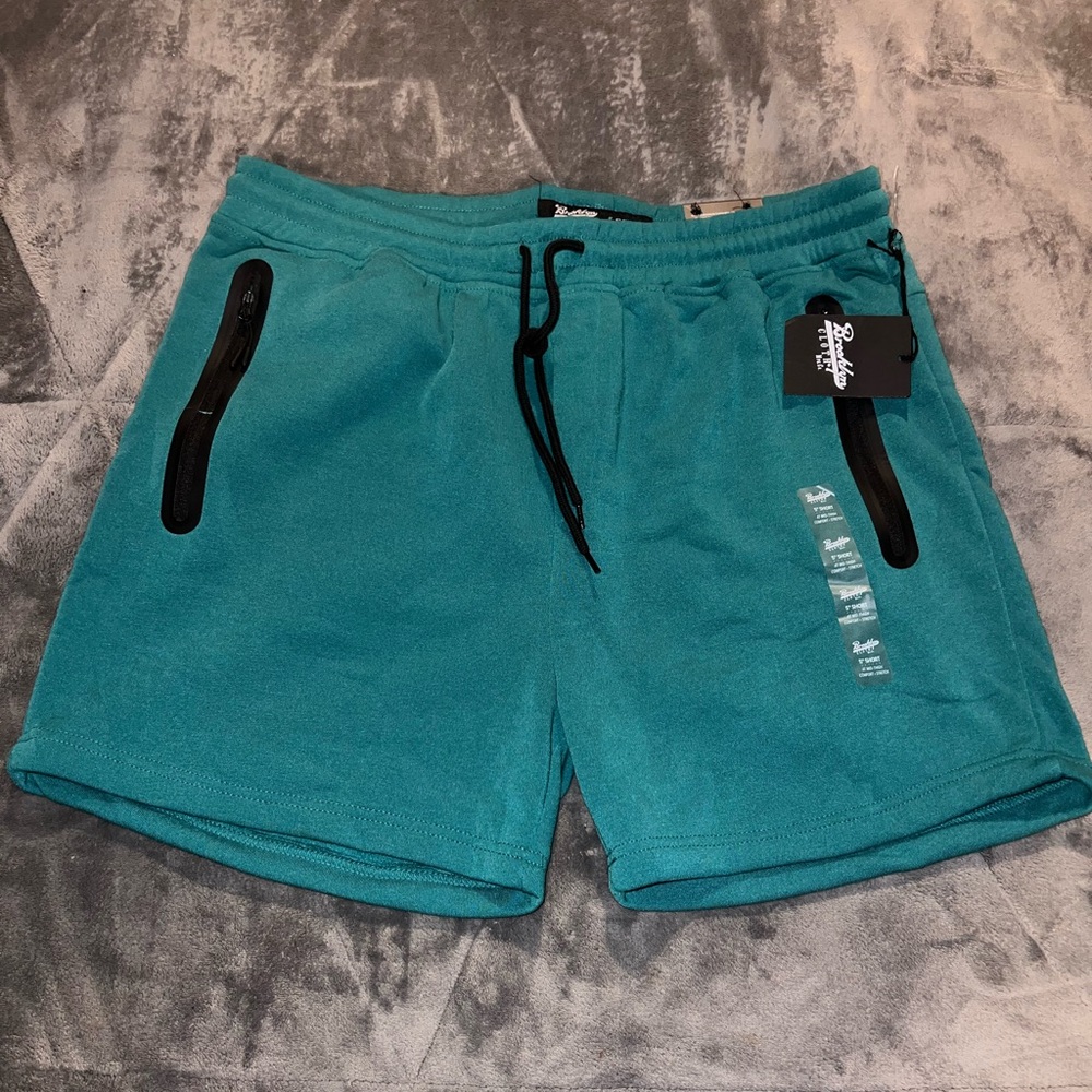 Brand New Men’s 5” Brooklyn Cloth Drawstring Shorts w/ Zip Pockets - Size XL